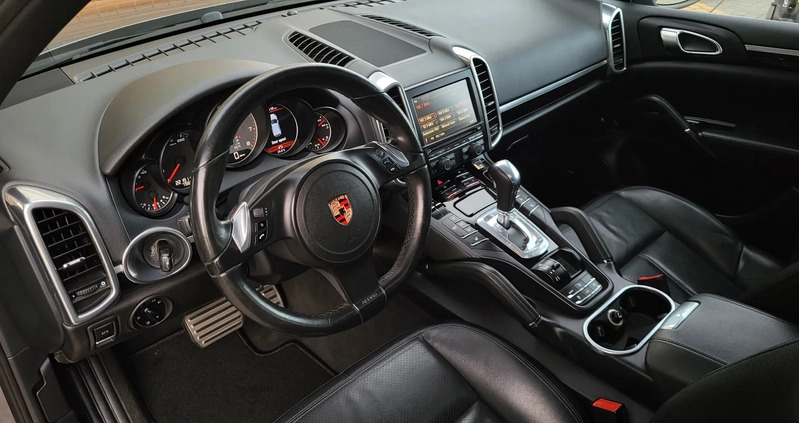 Porsche Cayenne cena 67700 przebieg: 221900, rok produkcji 2011 z Kałuszyn małe 742